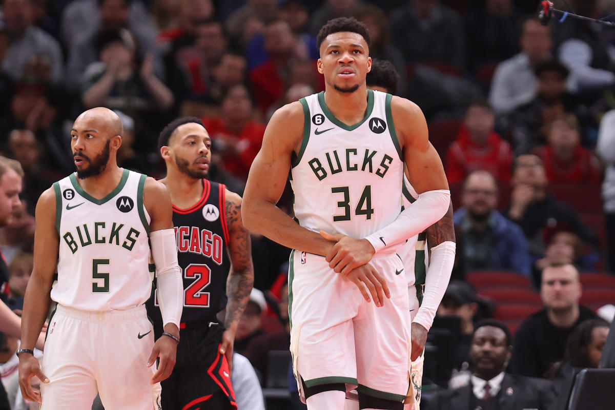 Giannis Antetokounmpo quitte le match avec une entorse du poignet droit