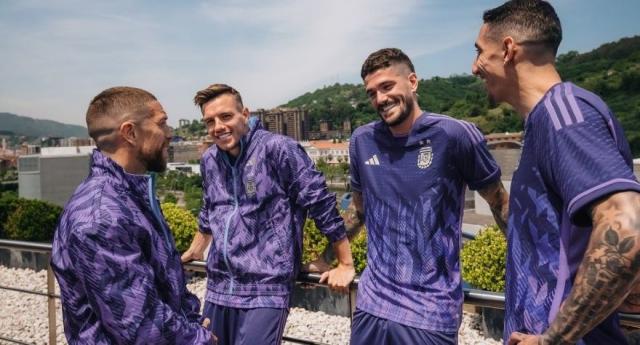 Mundial 2022: ¿Cuánto cuesta el 'outfit' viral de Leo Messi?