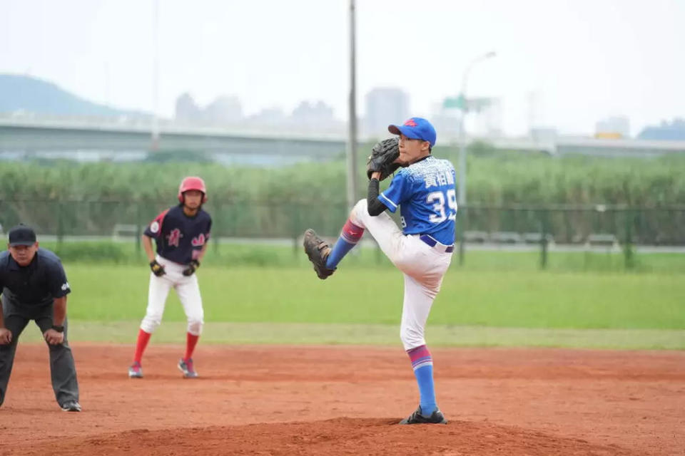 野牛男孩黃柏勳上場關門。大會提供