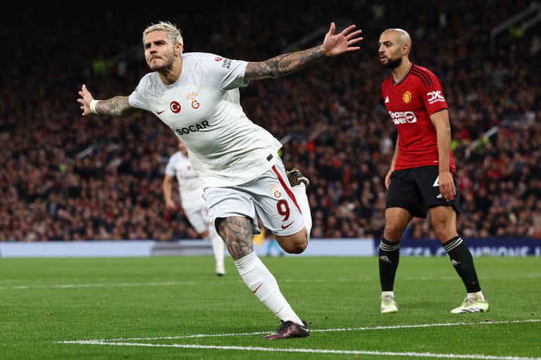 Mauro Icardi había fallado un penal, pero luego la dio el triunfo a Galatasaray ante Manchester United con un golazo