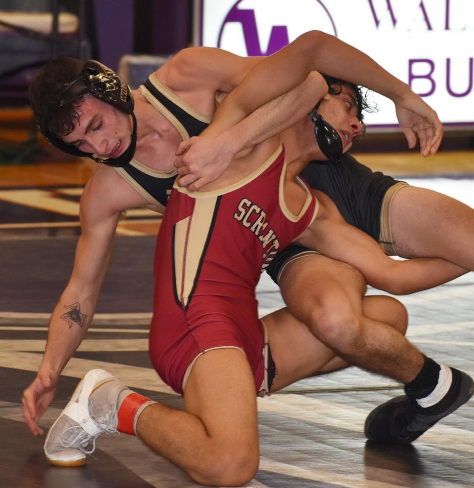 Western Wayne's Marcelo Caminiti heads into District Duals with a sparkling 21-10 record.