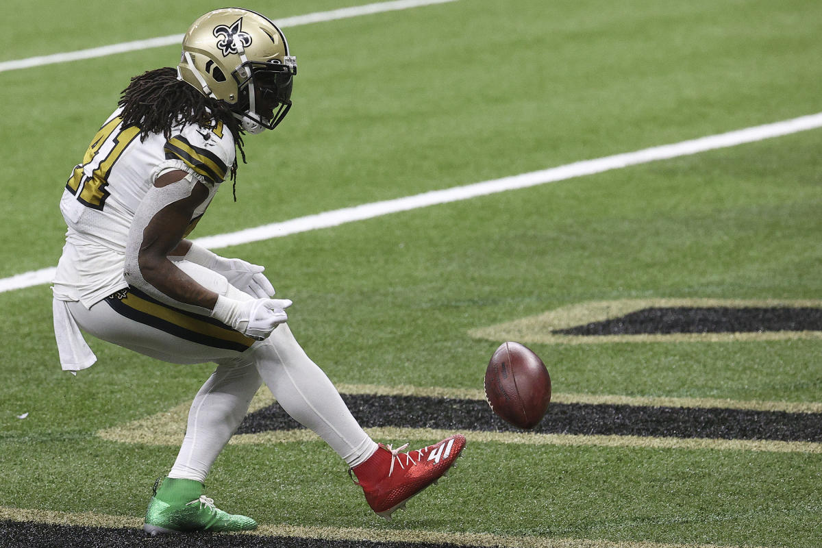 Grinch' NFL comes to collect: Alvin Kamara fined $5K for Christmas