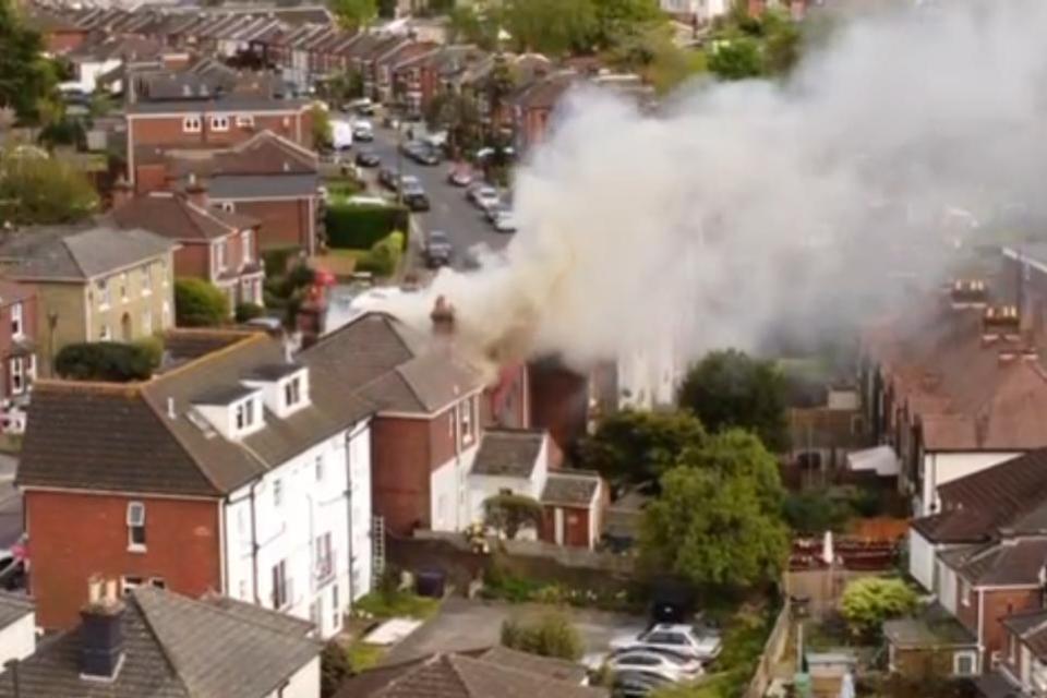 Daily Echo: Drone footage shows a fire rip through a house in Freemantle