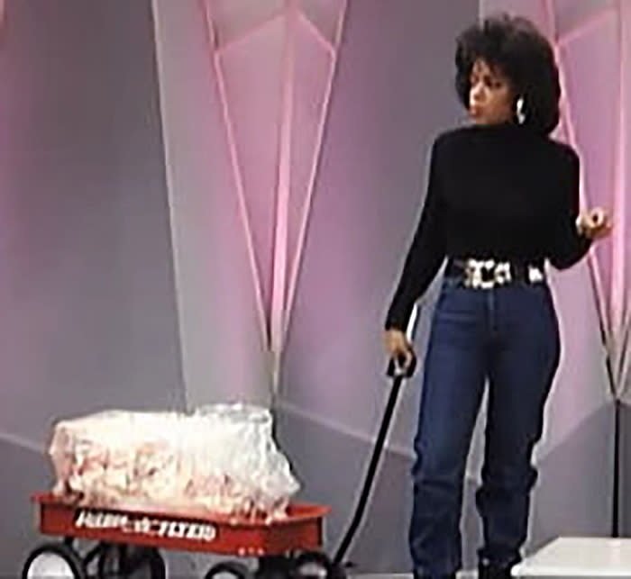 Oprah Winfrey showed her audience exactly how much weight she lost. (The Oprah Winfrey Show / CBS Television Distribution / TODAY)