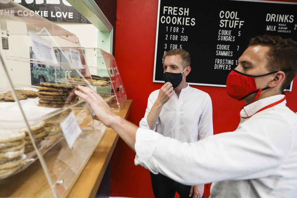 Morse campaigns at a bakery in Springfield, Massachusetts. It's unclear whether his focus on surprise medical billing and corporate influence more broadly is swaying voters. (Photo: Erin Clark/Boston Globe/Getty Images)