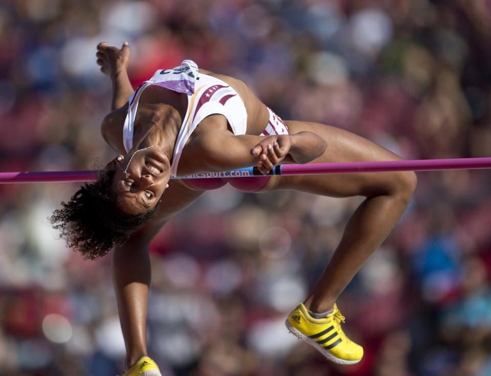 <p>Sus primeras victorias deportivas las alcanzó en 2009 cuando asistió sin entrenar a un festival escolar. Regresó a casa con el primer lugar la prueba de bala y el tercer puesto en salto de longitud con una honrosa marca de 3,86 metros. Poco después comenzó a entrenar en el centro de talentos deportivos, donde aprendió de inmediato los aspectos técnicos de salto alto y probó los 80 metros con vallas.</p> <p>Yulimar es una corredora veloz que alcanza son mayor esfuerzo los 100 metros por debajo de los 12 segundos. Prueba de ello son los 11.94 que logró a los 17 años en 2013, cuando todavía estaba en fase de desarrollo deportivo.</p> <p>Los Juegos Nacionales de 2013 los recuerda como una experiencia inolvidable. "Ahí entendí que el deporte era mi vida. Representé a mi estado Anzoátegui y gané en salto alto y largo. En los 100 m conseguí la medalla de plata. Los Juegos Nacionales tienen que volver, son necesarios para el semillero, y futuras generaciones del deporte".</p> <p>A los 19 años, Yulimar logró la medalla de oro en salto alto en los Suramericanos realizados en Santiado de Chile en marzo de 2014 al alcanzar 1,79 metros.</p> <p>(Photo credit should read MARTIN BERNETTI/AFP via Getty Images)</p> 