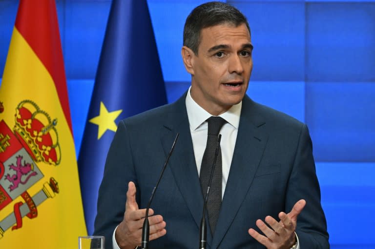 El presidente del gobierno español, Pedro Sánchez, habla durante la rueda de prensa que dio en el palacio de la Moncloa, el 31 de julio de 2024 en Madrid (Javier Soriano)