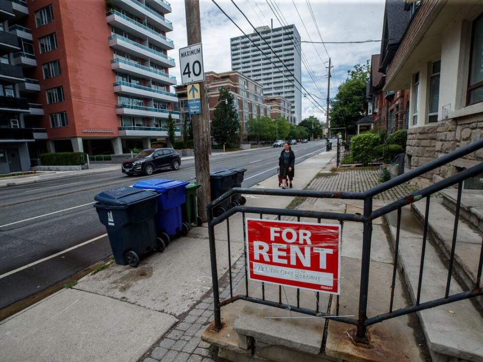 Toronto Housing 20220713
