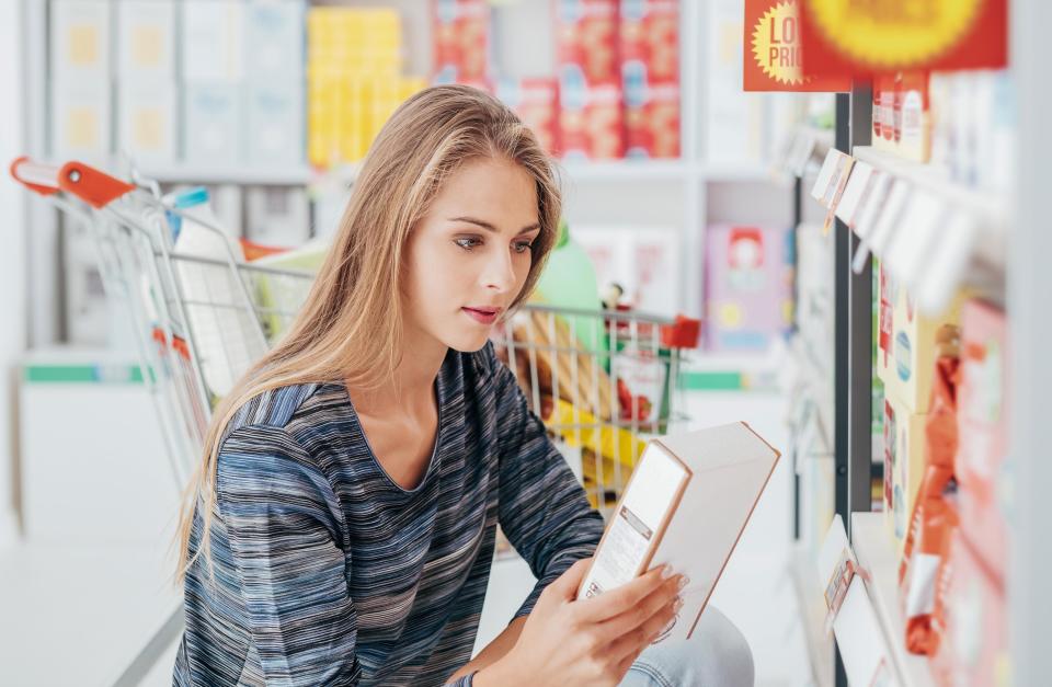 Der Blick auf die Zutatenliste garantiert nicht immer, dass die Lebensmittel auch frei von Zusatzstoffen sind. (Symbolbild: Getty Images)