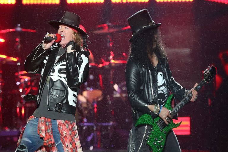 Axl Rose y Slash, en el show que la banda ofreció en octubre de 2017 en el Estadio Único de La Plata