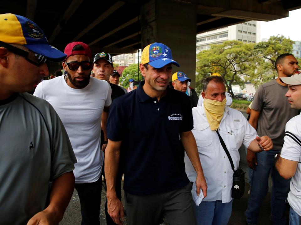 2017-04-19T180132Z_681151726_RC11C55DAF50_RTRMADP_3_VENEZUELA-POLITICS-PROTESTS