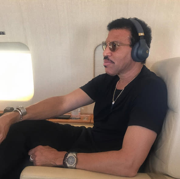 <p>Listening to some cool tunes in the air is easy with the right accessories. Just ask Lionel Richie, who shouted out his old pal, music mogel Quincy Jones, for his stellar brand. “<span>Congrats to my brother @quincydjones. I’m loving your headphones.” (Photo: <a rel="nofollow noopener" href="https://www.instagram.com/p/BV_tvtbg93P/" target="_blank" data-ylk="slk:Lionel Richie via Instagram;elm:context_link;itc:0;sec:content-canvas" class="link ">Lionel Richie via Instagram</a>)</span> </p>