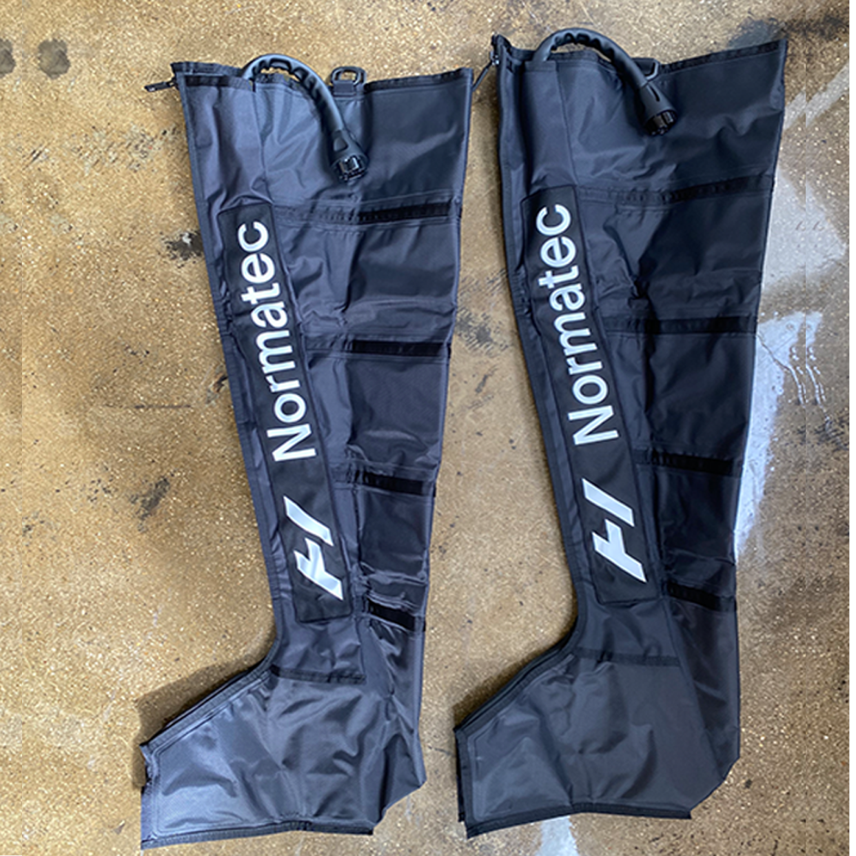 <p><a href="https://shop.menshealth.com/normatec-3-legs-1706221808703/p" rel="nofollow noopener" target="_blank" data-ylk="slk:Shop Now;elm:context_link;itc:0;sec:content-canvas" class="link rapid-noclick-resp">Shop Now</a></p><p>Normatec 3 Legs</p><p>Men's Health Shop</p><p>$799.00</p><span class="copyright">original photo</span>