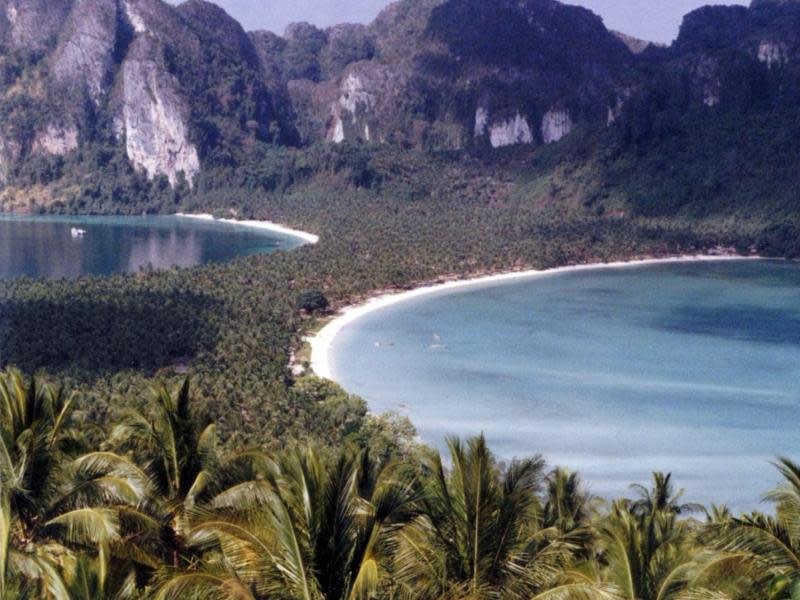 Unberührte Natur: 1988 war Koh Phi Phi noch ein grüner Landstrich ohne große Hotelanlagen. Foto: Ingrid Schormann