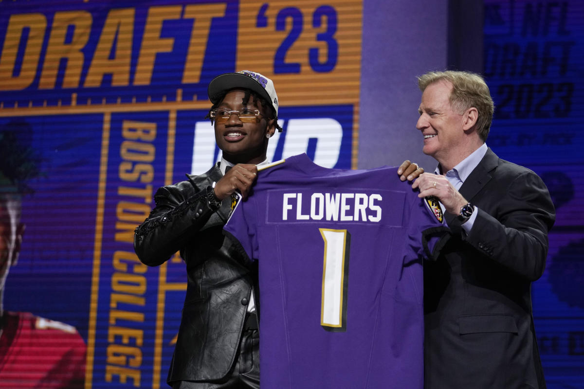 SportsCenter on X: With the 22nd pick in the 2023 #NFLDraft, the Ravens  select Zay Flowers 