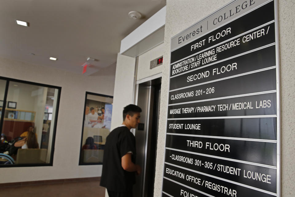 JUNE 24, 2014.  SANTA ANA, CA.  Lobby of Everest College at 500 W. Santa Ana Blvd, in Santa Ana, CA, on June 24, 2014.  Everest is part of Corinthian Colleges Inc., a huge conglomerate of for-profit trade colleges that is about to be broken up and sold.  The company will likely go into bsnkruptcy.  (Photo by Don Bartletti/Los Angeles Times via Getty Images)