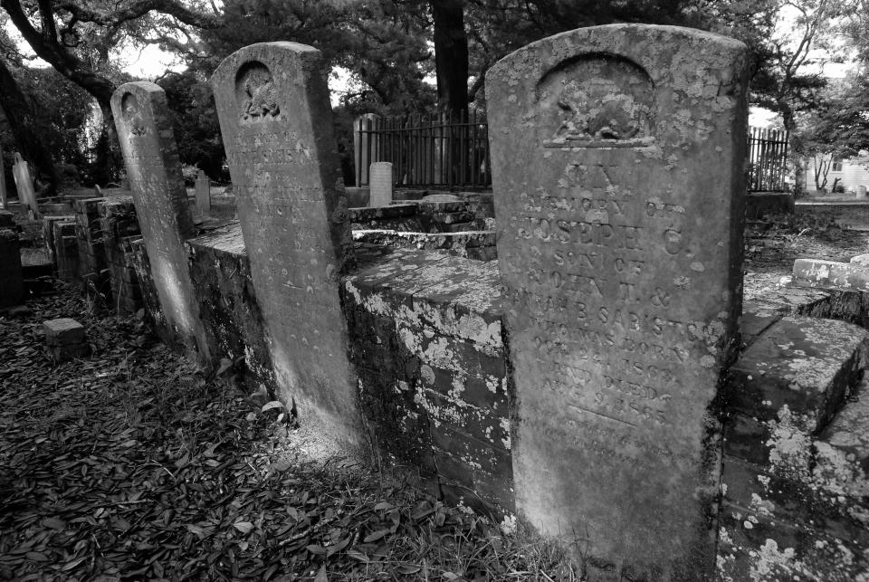 Dating back to the 1700s, Beaufort's Old Burying Ground is the final resting place of Revolutionary war soldiers, naval heroes and, reportedly, a little girl preserved in rum.