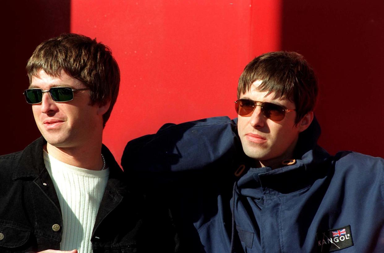 Oasis Performing At Westpoint Arena, Exeter, Britain - Sep 1997, Oasis - Liam And Noel Gallagher (Photo by Brian Rasic/Getty Images)