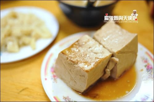 《宜蘭羅東美食小吃》羅東夜市．中正堂焢肉飯(焢肉飯老店也賣起霜淇淋)