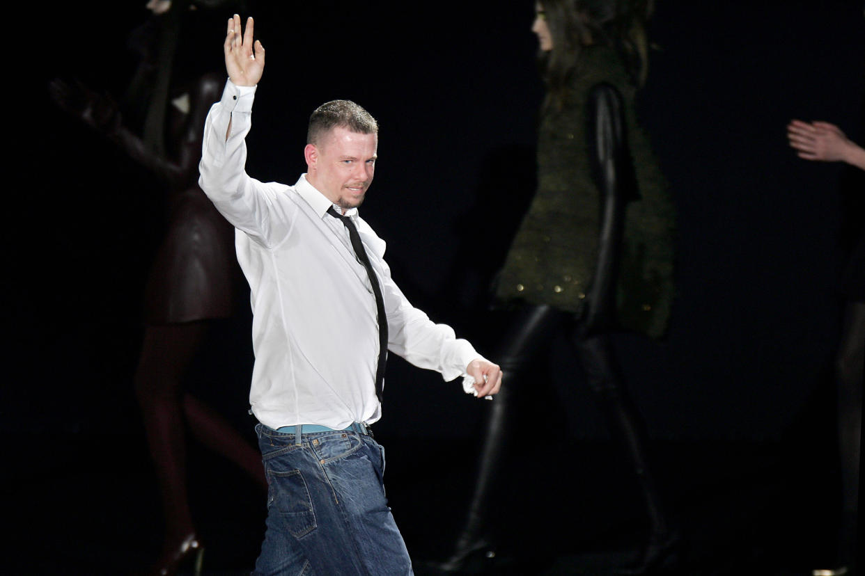 Alexander McQueen, pictured in March 2007, died by suicide on Feb. 11, 2010. (Photo: FRANCOIS GUILLOT/AFP via Getty Images)