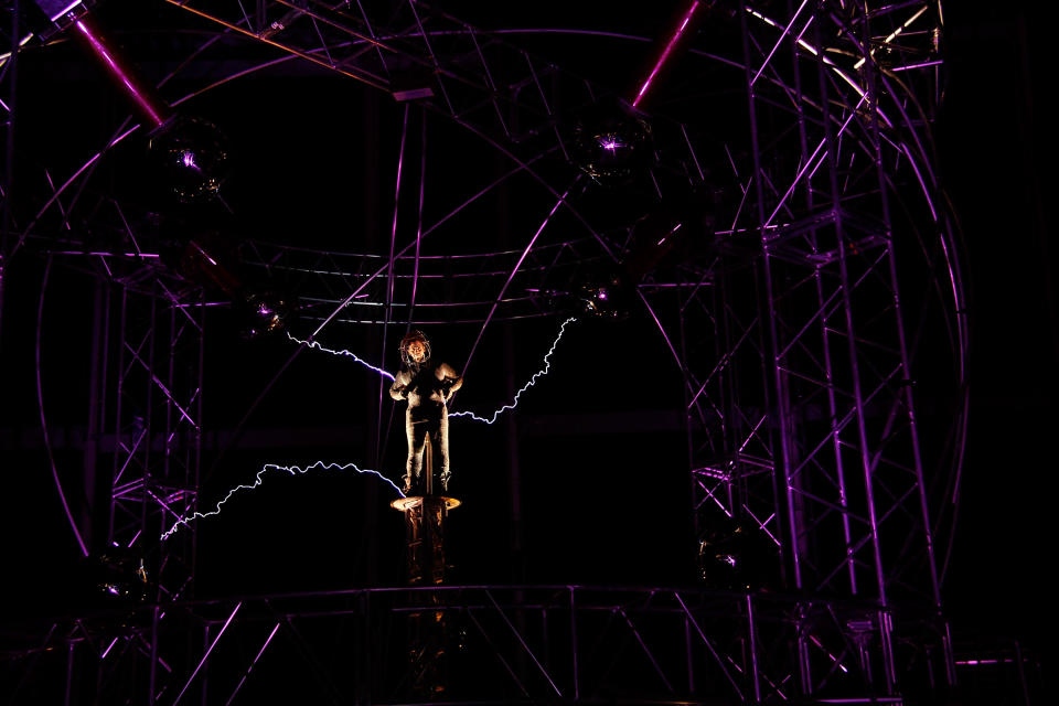 NEW YORK, NY - OCTOBER 08: David Blaine attends the "Electrified: 1 Million Volts Always On" stunt finale at Pier 54 on October 8, 2012 in New York City. (Photo by Laura Cavanaugh/Getty Images)