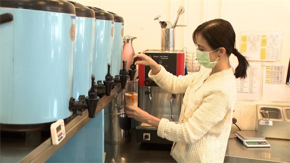 簡沛恩成功轉戰茶飲市場 比例調配樣樣精通