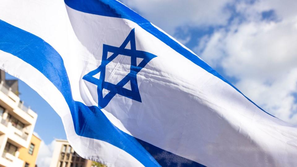 Israelische Flagge. (Bild: Thomas Banneyer / dpa)