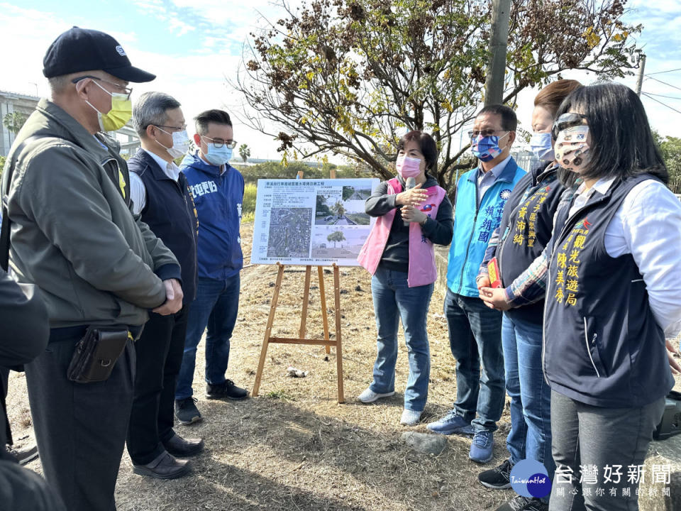 立委楊瓊瓔、市議員賴朝國及黃建豪現勘潭子旱溪西路自行車道置暨水環境改善工程。