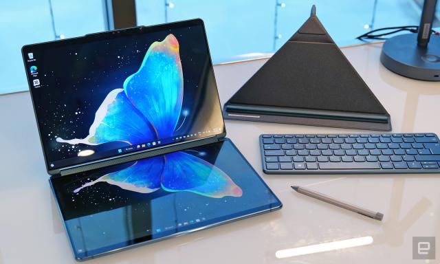 Lenovo's Yoga Book 9i realizes the full potential of a dual-screen