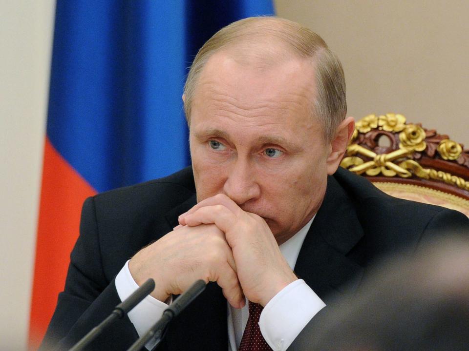 Russlands Präsident Wladimir Putin bekräftigt, die Wirtschaft seines Landes stehe gut da. Nun muss dem Kreml-Chef eine Entscheidung der Bank of China Sorgen bereiten. - Copyright: MIKHAIL KLIMENTYEV/RIA NOVOSTI/AFP via Getty Images
