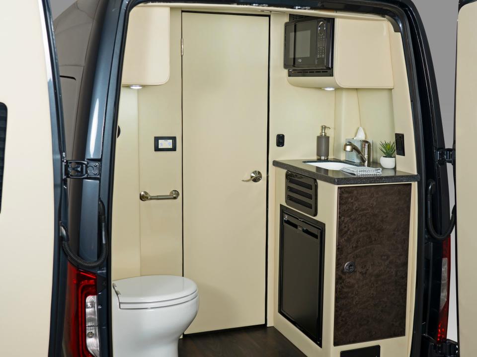 2021 Daycruiser 144 Sprinter RV Camper Van