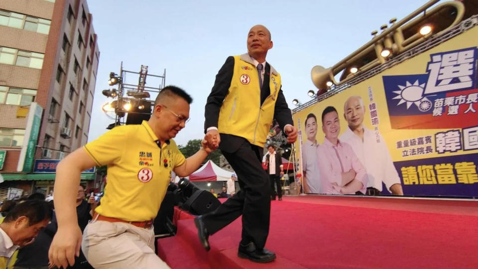 立法院長韓國瑜親自為苗栗市長候選人余文忠催票。（圖／翻攝自余文忠臉書）