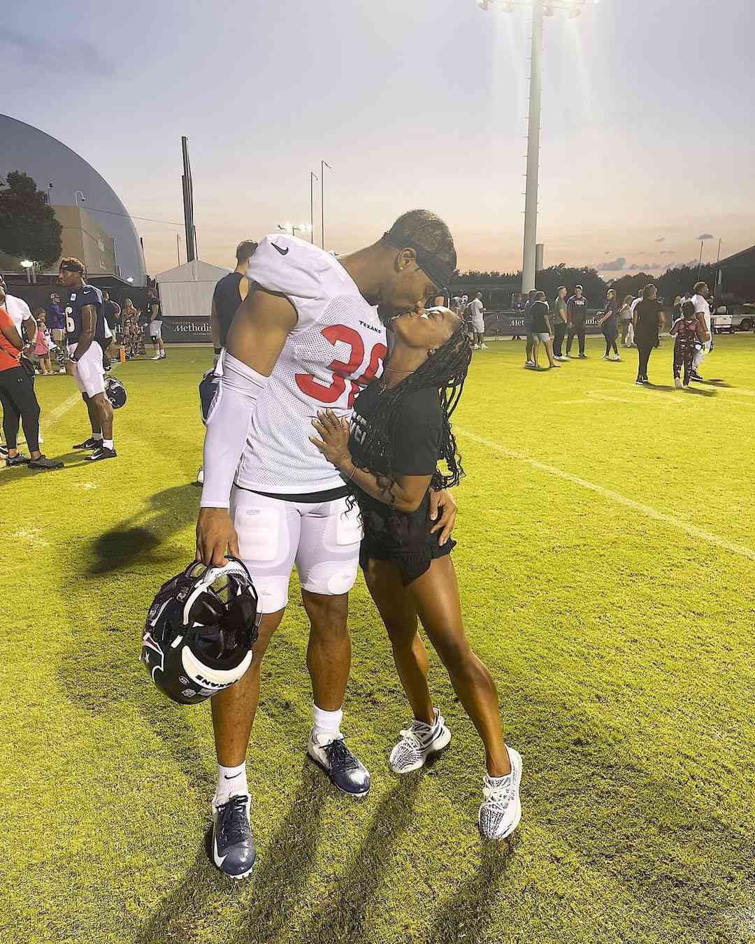 simone biles and jonathan owens