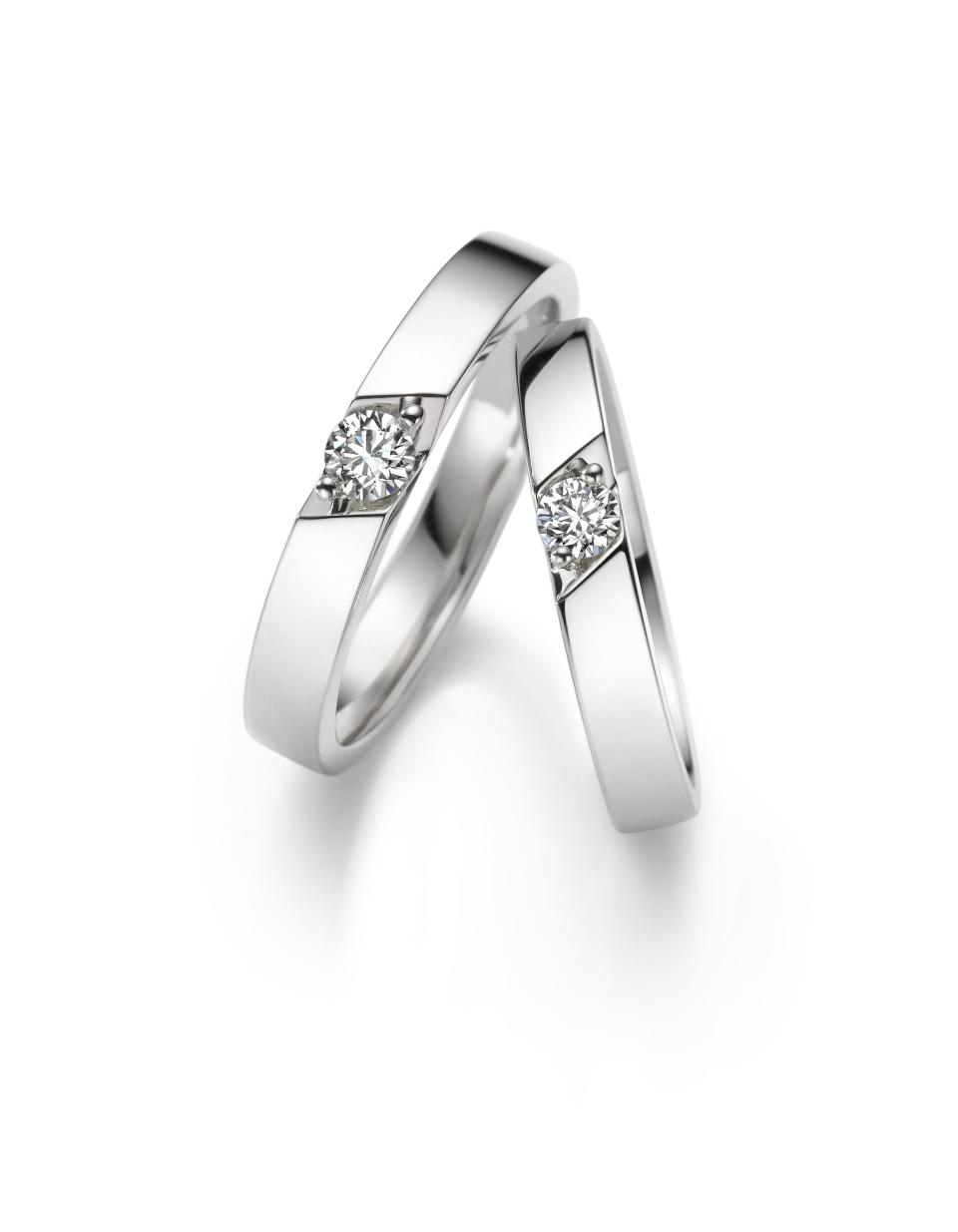 <h3>點睛品 Infini Love Diamond 婚嫁系列</h3> <p>鉑金鑽石戒指 (對戒)</p> <cite>點睛品</cite>