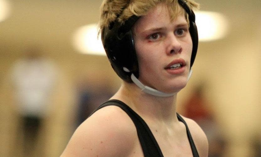 Logan Visser cuando era un luchador competitivo a los  18 años - Vía New York Post