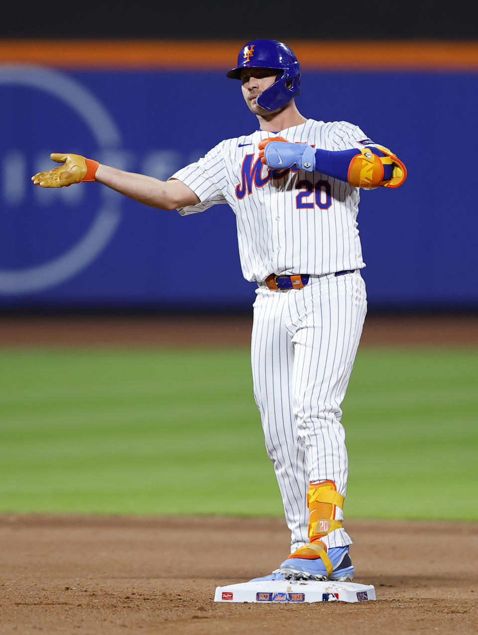 New York Mets' Pete Alonso reacts after hitting a double against the Arizona Diamondbacks during the seventh inning of a baseball game, Thursday, May 30, 2024, in New York. (AP Photo/Noah K. Murray)