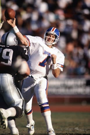 If NY Giants coach Bill Parcells got his way in 1984 draft, Reggie White  would have been Lawrence Taylor's teammate – New York Daily News