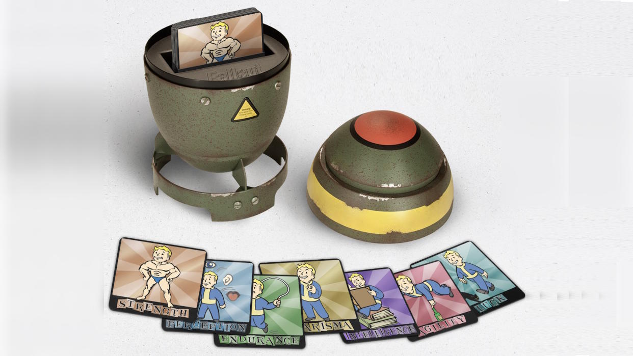  Fallout SPECIAL Anthology - Fat Man mini-nuke bomb and seven Fallout 76-style cards with game keys. 
