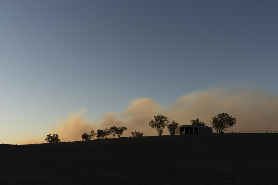 GLEN INNES, AUSTRALIA - NOVEMBER 10: Fire burns near the small town of Deepwater on November 10, 2019 in Glen Innes, Australia. Three people are confirmed dead with the death toll expected to rise and more than 150 homes have been destroyed as bushfires continue to burn across eastern Australia. Two people died in the fire in the Kangawalla area, near Glen Innes on the New South Wales north coast. Another body was found in a burnt out house in the township of Johns River, north of Taree on Saturday. Drought-like conditions across Northern NSW and Queensland coupled with hot weather and winds have hampered efforts to bring more than 80 fires under control. Four fires (two in NSW and two in QLD) are at emergency level, while a state of emergency has been declared across parts of Queensland. (Photo by Brook Mitchell/Getty Images)