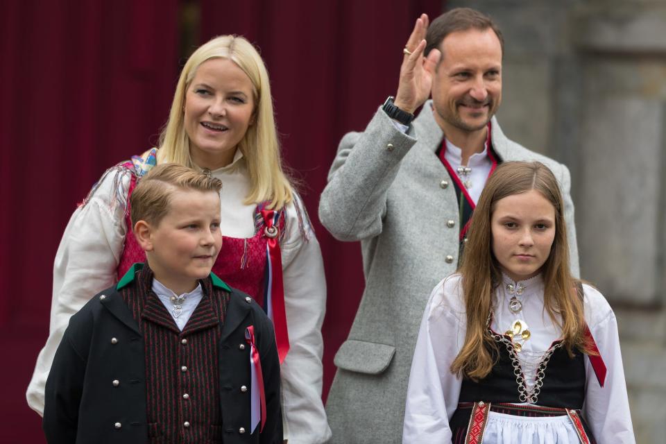 prince haakon and family