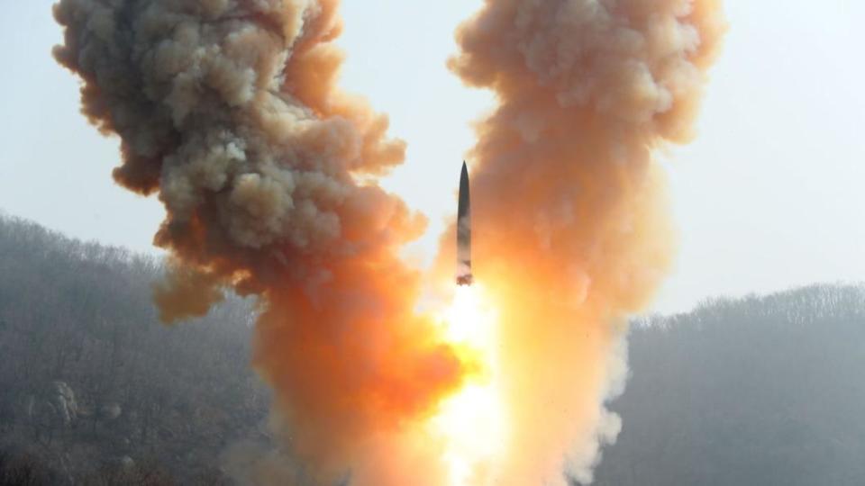 北韓18、19日舉行「模擬核反擊綜合戰術演習」。（圖／翻攝自《朝鮮日報》）