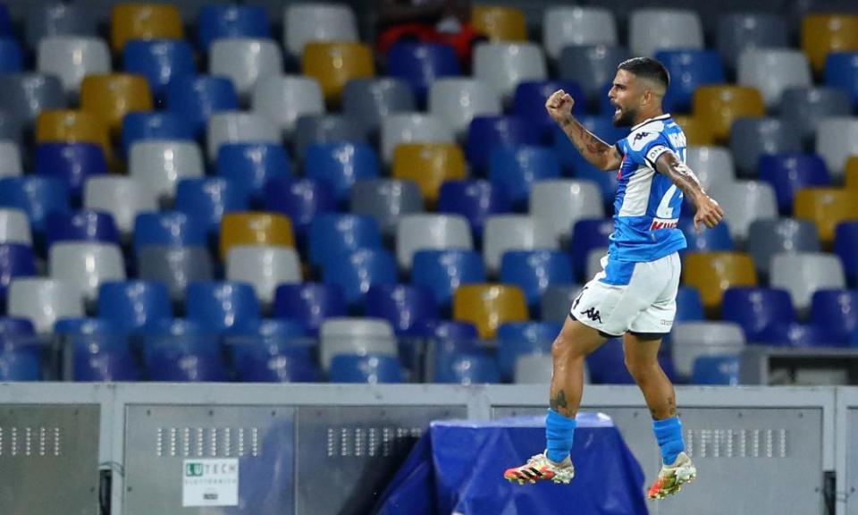 Lorenzo Insigne celebrates his winning goal for Napoli.