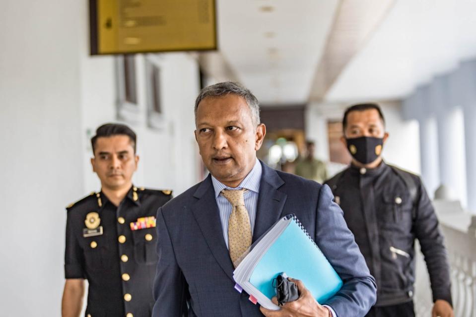 Former Singapore-based banker Kevin Michael Swampillai arrives at the Kuala Lumpur Court Complex, in Kuala Lumpur July 27, 2023. — Picture by Firdaus Latif