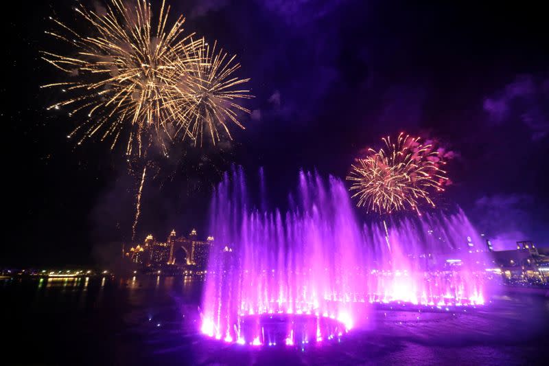 Attempt to break the Guinness World Record for the world's largest fountain in Dubai