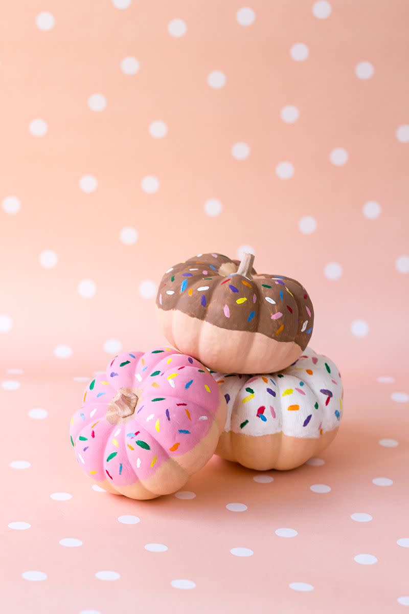 <p>The only things better than donuts are adorable mini pumpkins that <em>look </em>like donuts. </p><p><em><a href="http://www.studiodiy.com/2013/10/24/diy-donut-pumpkins/" rel="nofollow noopener" target="_blank" data-ylk="slk:Get the tutorial at Studio DIY »;elm:context_link;itc:0;sec:content-canvas" class="link ">Get the tutorial at Studio DIY »</a></em></p>