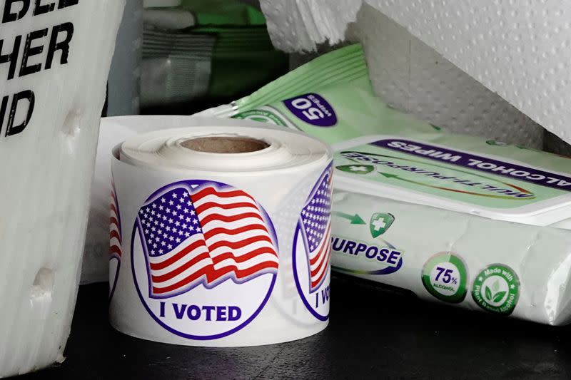 Drive-thru early voting in Eau Claire, Wisconsin