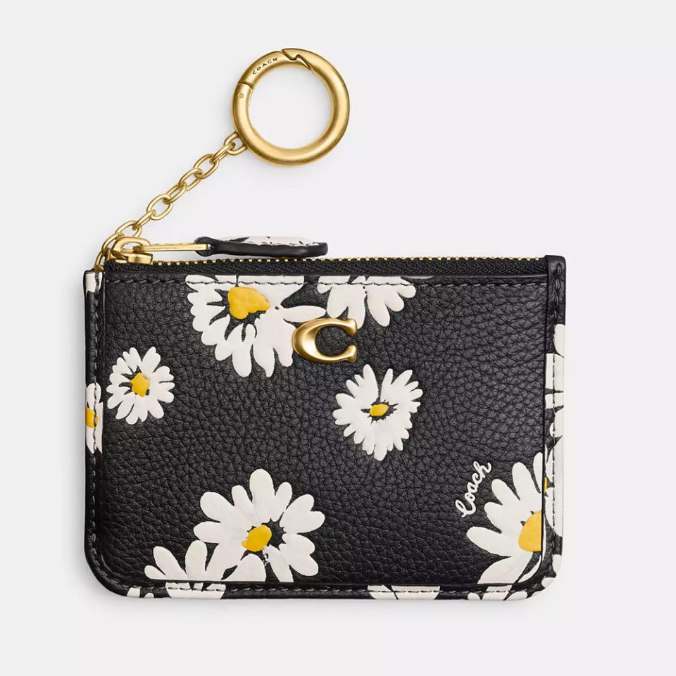Coach wallet in daisy print