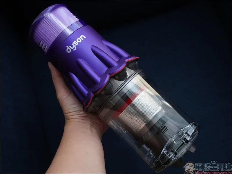 Dyson Digital Slim™ 輕量無線吸塵器開箱動手玩