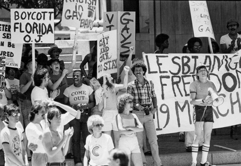 JUN 25 1978, JUN 26 1978; Marchers For Homosexual Rights Gather At Civic Center Pavilion; More than 1,000 men and women participated in march from Cheesman Park to the center for their rally. The group has a platform calling for an end of alleged police harassment, leggislative support of lesbian-gay rights and an end to discrimination based on sexual preference. It also asks that homosexuals be allowed to raise children. The marchers carried signs and chanted slogans during their march, which began at about noon Sunday.;  (Photo By Kenn Bisio/The Denver Post via Getty Images)