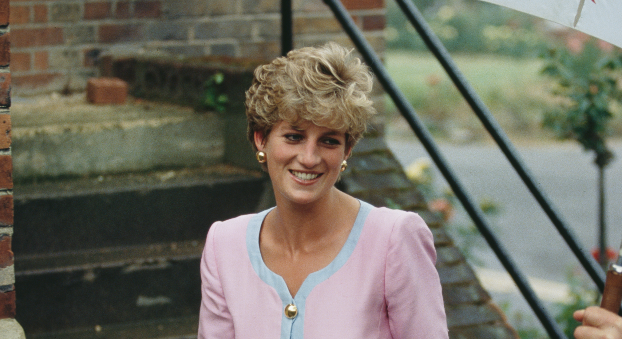 Diana, Princess of Wales (1961 - 1997) visits the Royal National Orthopaedic Hospital in Stanmore, Greater London, 1st July 1992